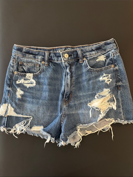 Pants - American eagle distressed shorts